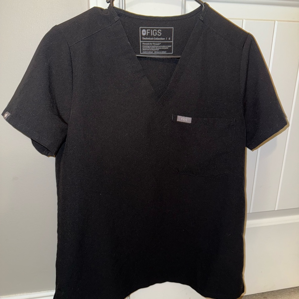 FIGS Black Scrub Top